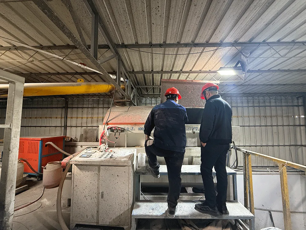 Uzbekistan customer visits the factory to learn equipment operation | Hengde ensures smooth overseas project commissioning through training and delivery guarantees.