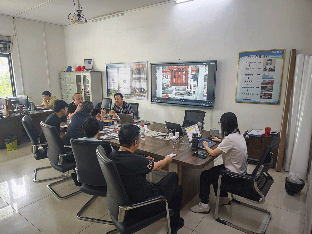 A Malaysian client visited Guangzhou Hengde to inspect the production equipment for lightweight masonry blocks and wall panels, as well as the cutting performance.